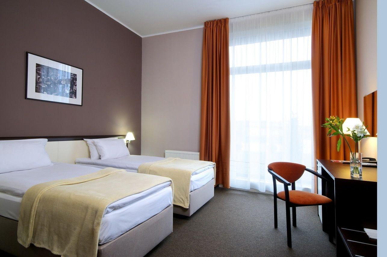 Lviv Ramada Hotel Room photo